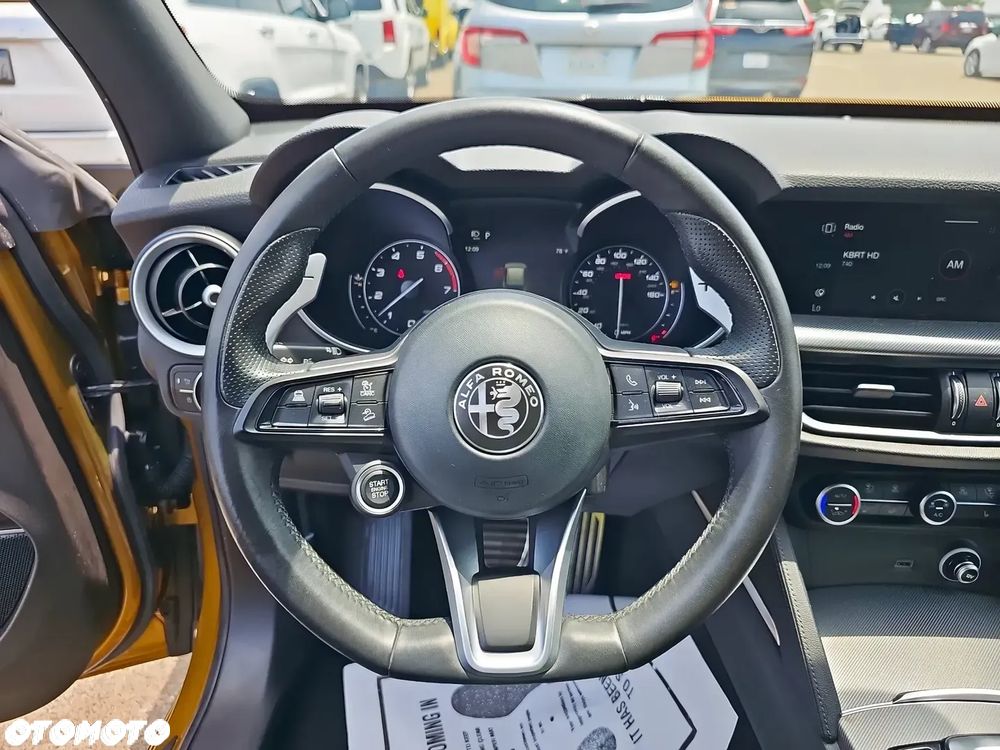 Alfa Romeo Stelvio 2.0 Turbo 16V AT8-Q4 Veloce - 8