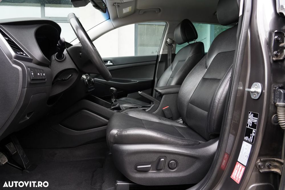 Hyundai Tucson 2.0 CRDI 4WD 6MT Premium - 9