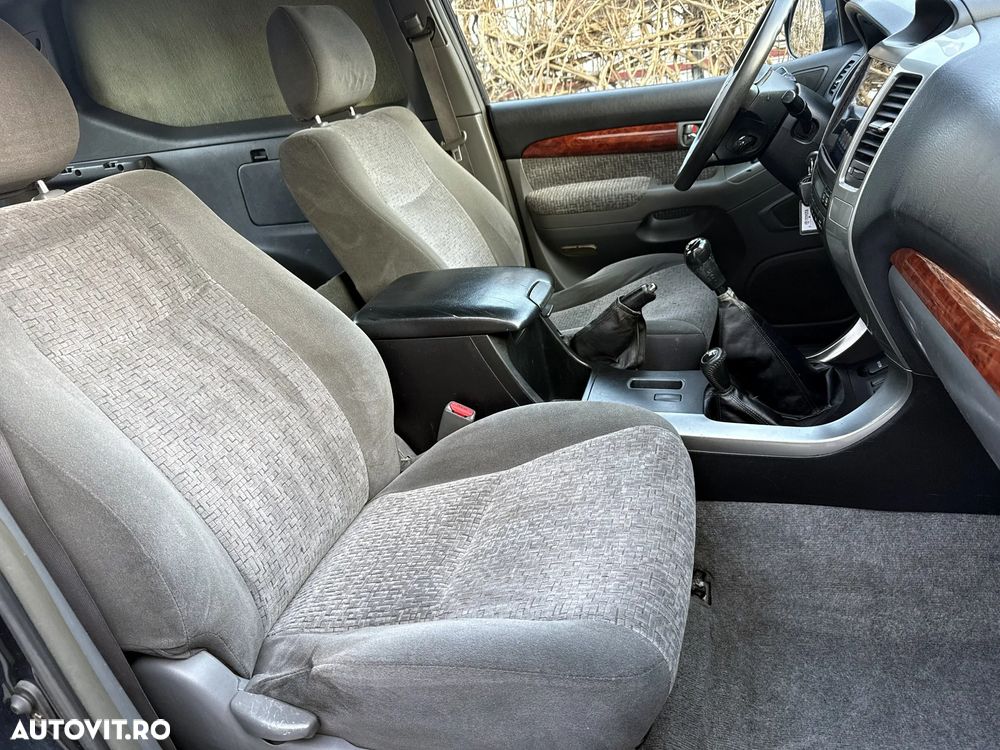 Toyota Land Cruiser - 8
