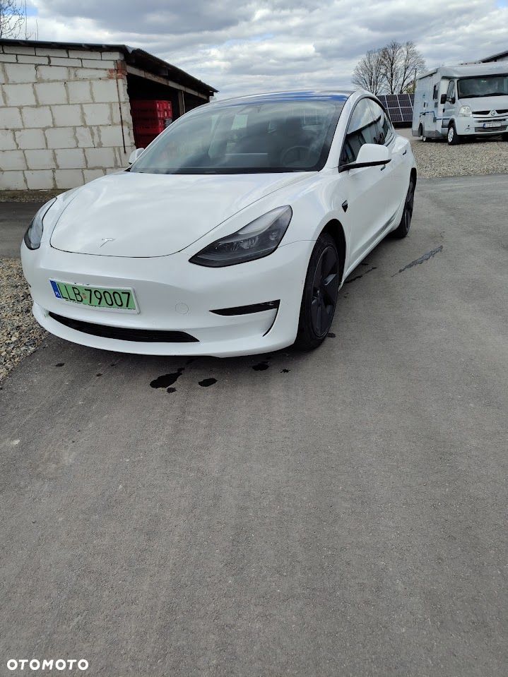 Tesla Model 3 - 9