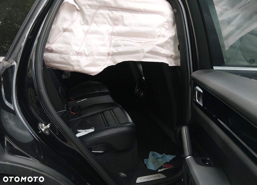 Porsche Cayenne Tiptronic S - 15