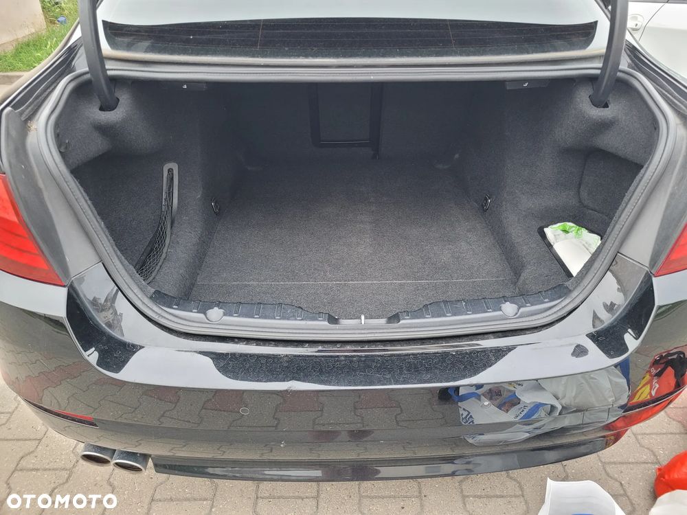 BMW Seria 5 525d xDrive - 8