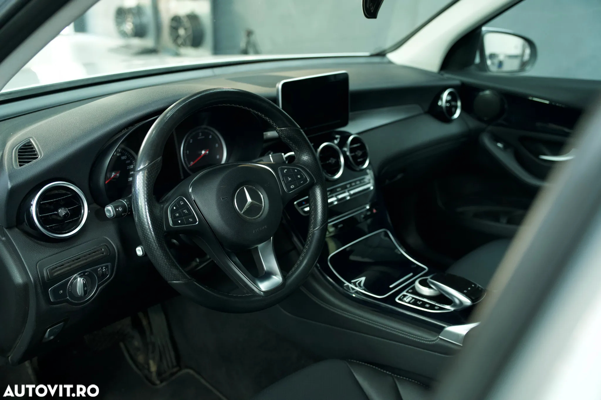Mercedes-Benz GLC 220 d 4MATIC - 14