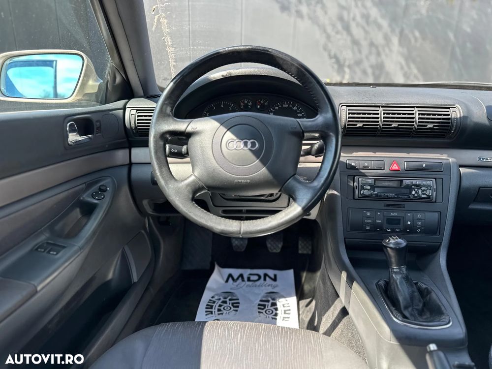 Audi A4 Avant 2.0 FSI - 13