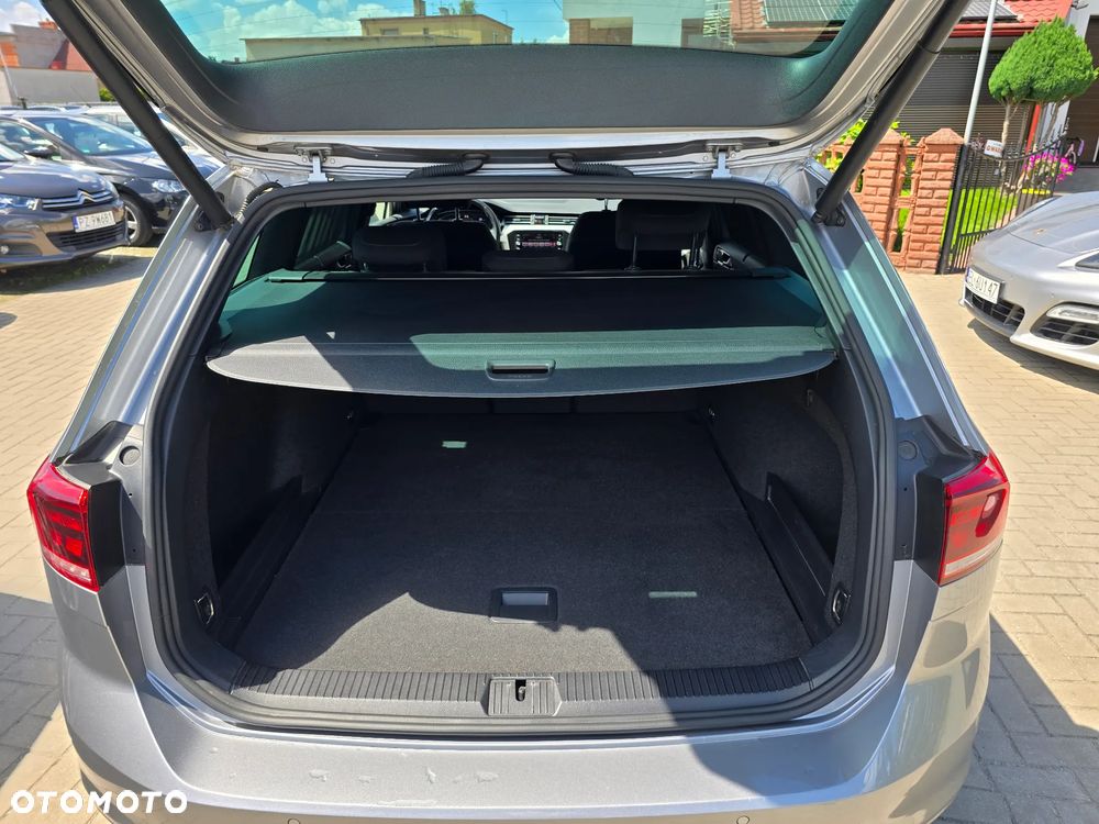 Volkswagen Passat Variant - 19