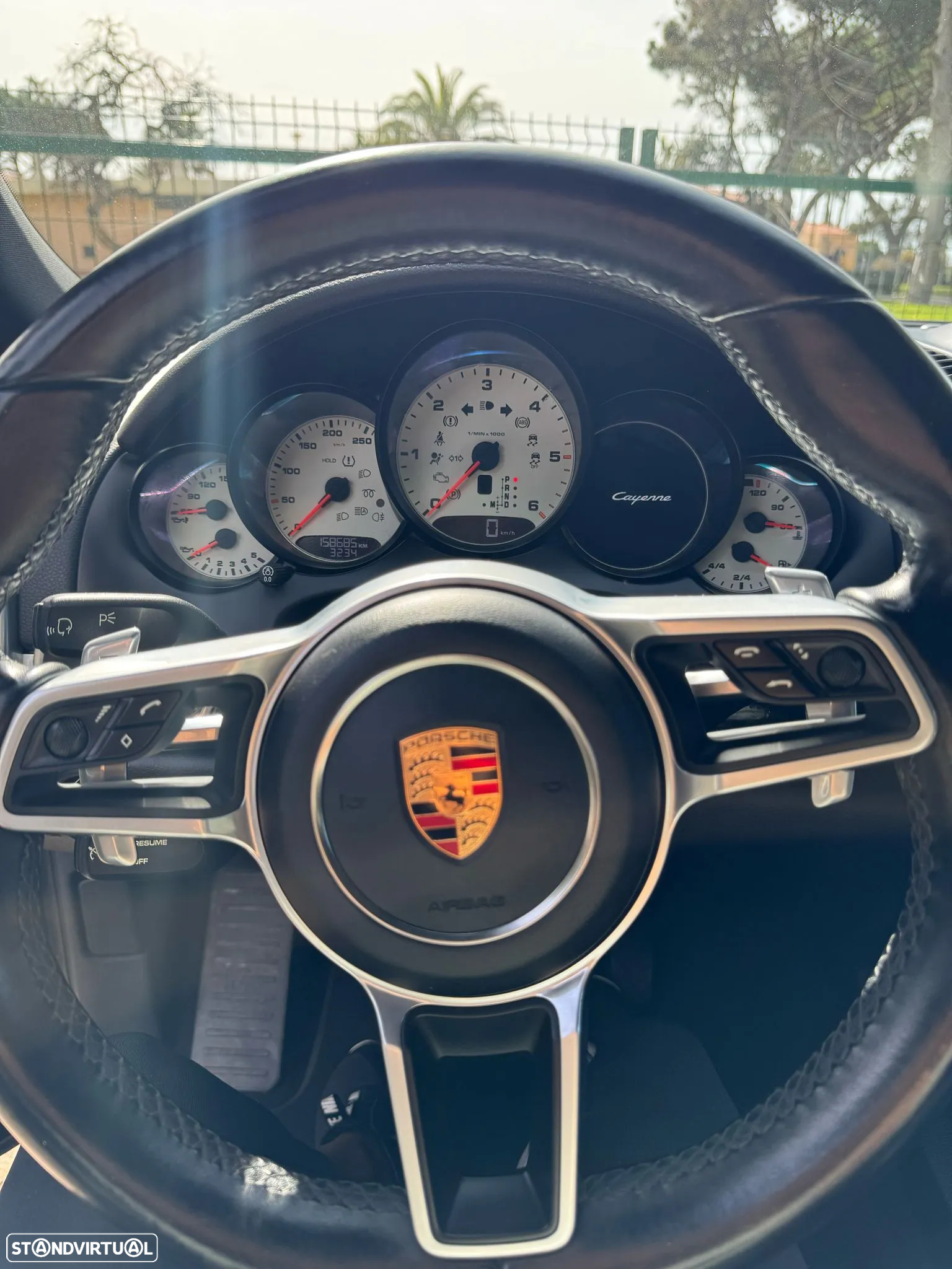 Porsche Cayenne - 10
