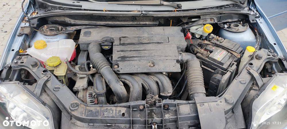 Mazda 2 - 6