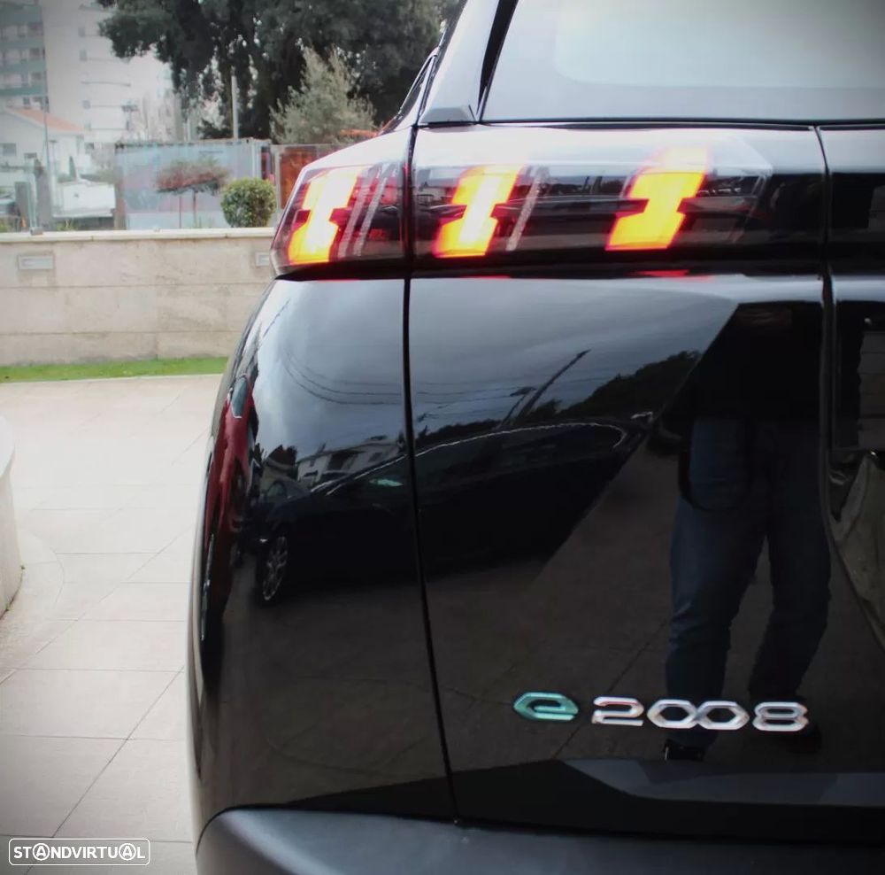 Peugeot e-2008 50 kWh Active - 31