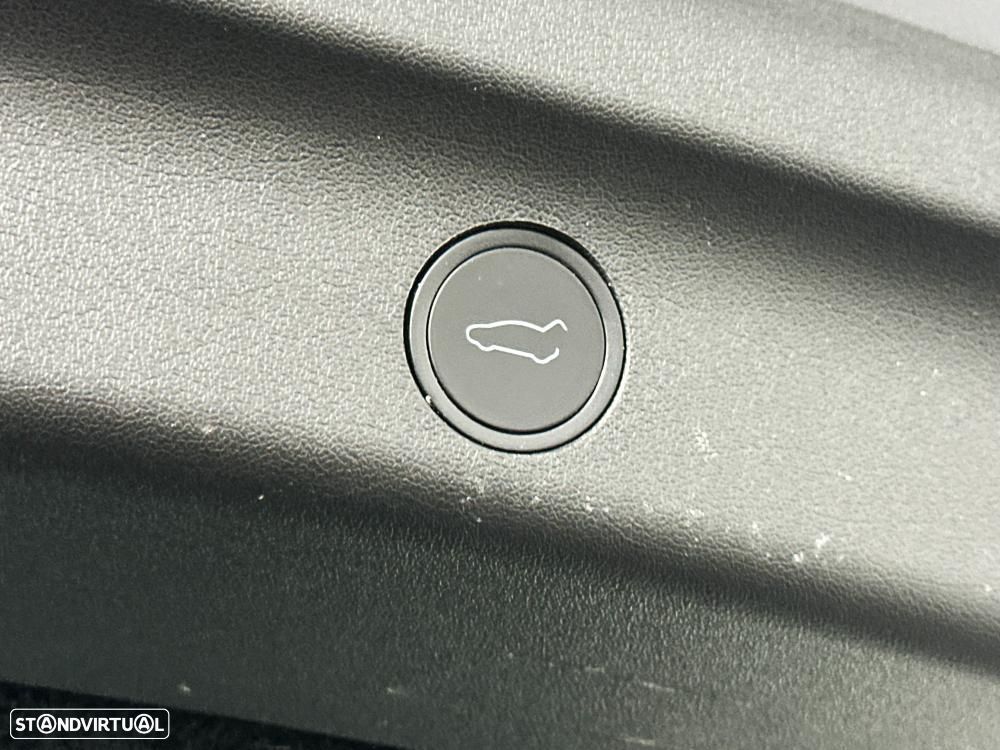 Tesla Model Y Performance Dual Motor AWD - 45