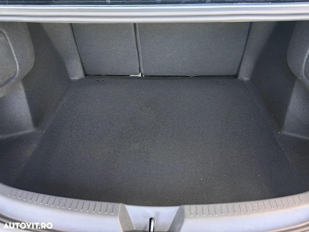 Renault Megane TCe 140 GPF EDC Techno - 9
