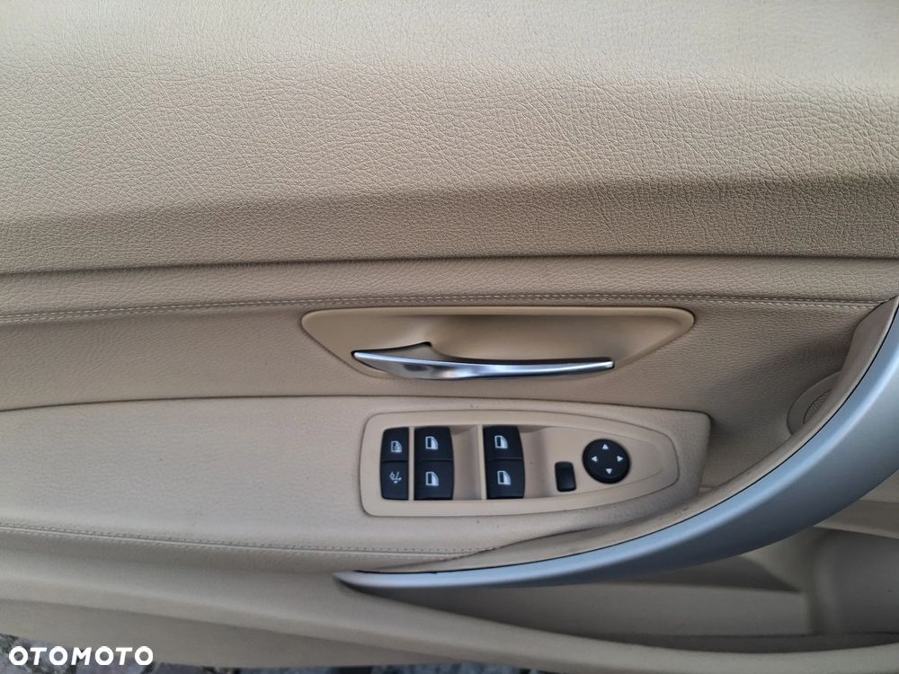 BMW 3GT 318d Luxury Line - 16