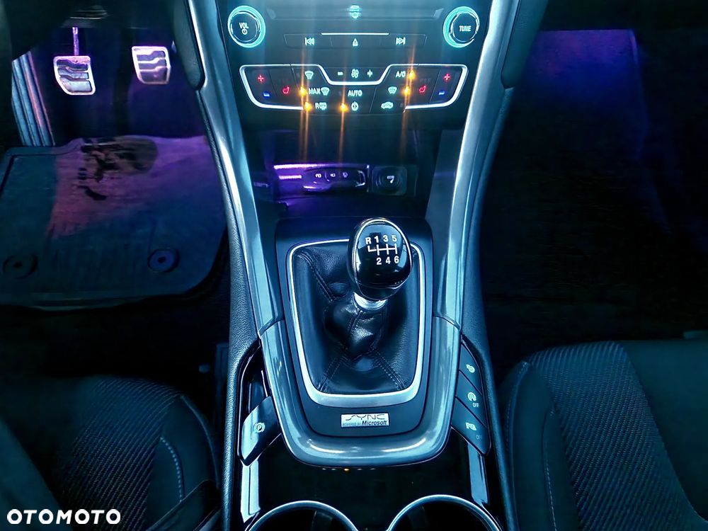 Ford Mondeo SW 2.0 TDCi Titanium - 16