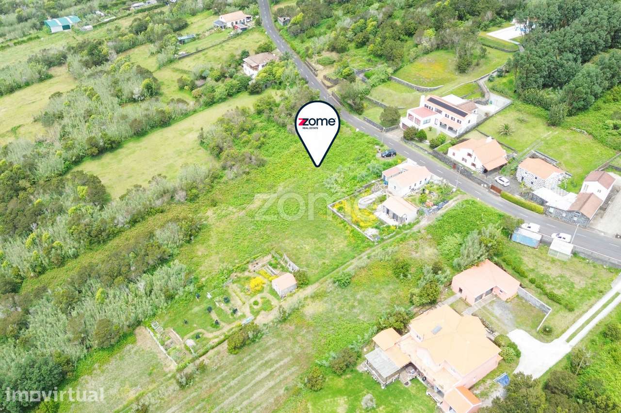 Terreno com 1331m2, no Capelo na Ilha do Faial - Grande imagem: 4/9