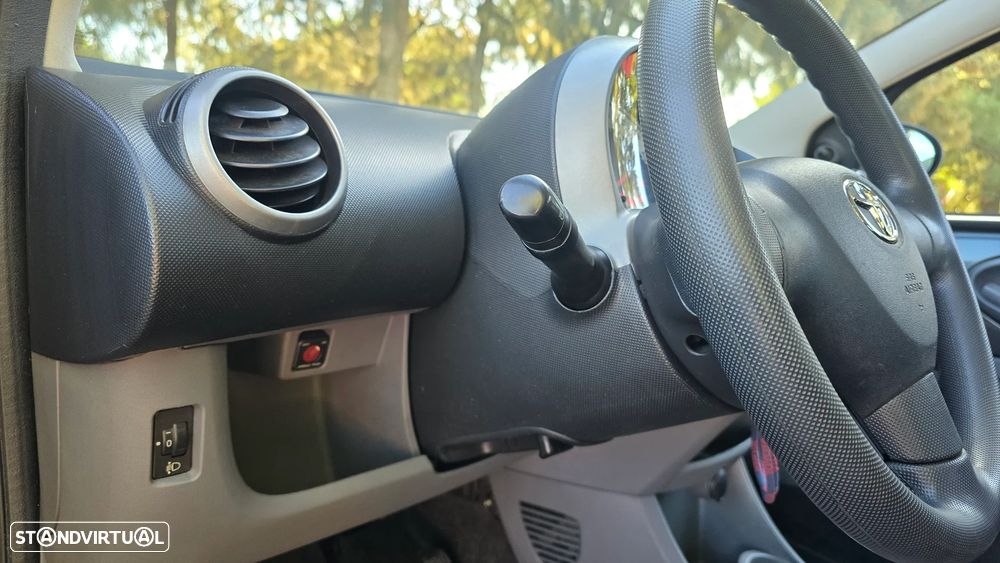 Toyota Aygo 1.0 + AC - 25