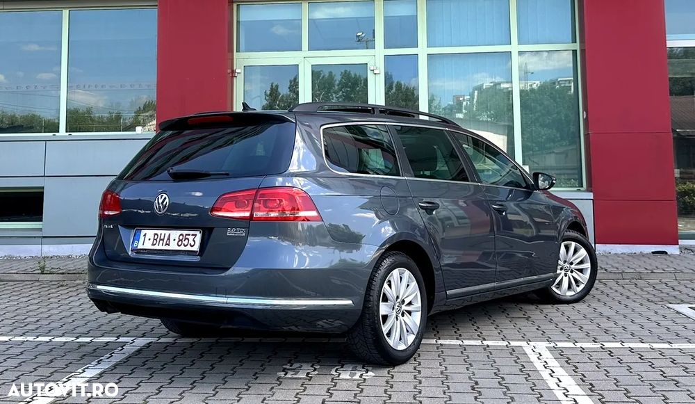 Volkswagen Passat - 4