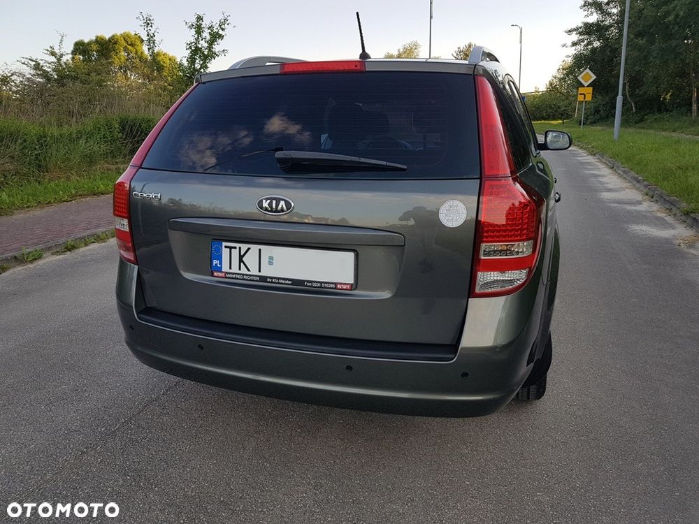 Kia Ceed 1.4 CVVT Dream-Team Edition - 8