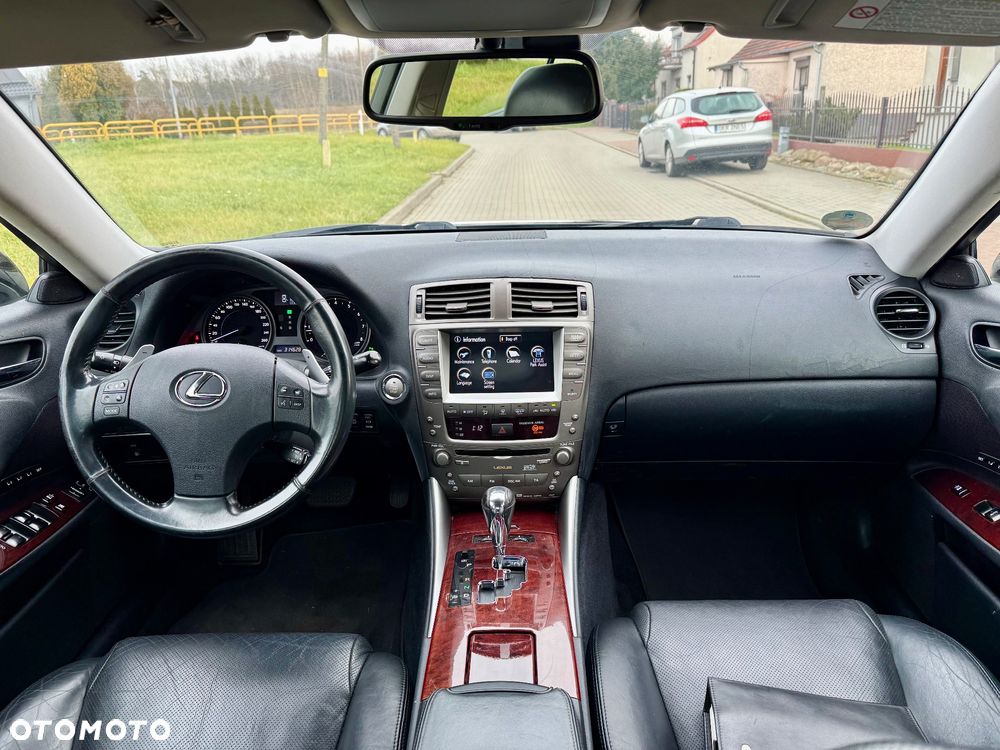 Lexus IS 250 Luxury Line - 17