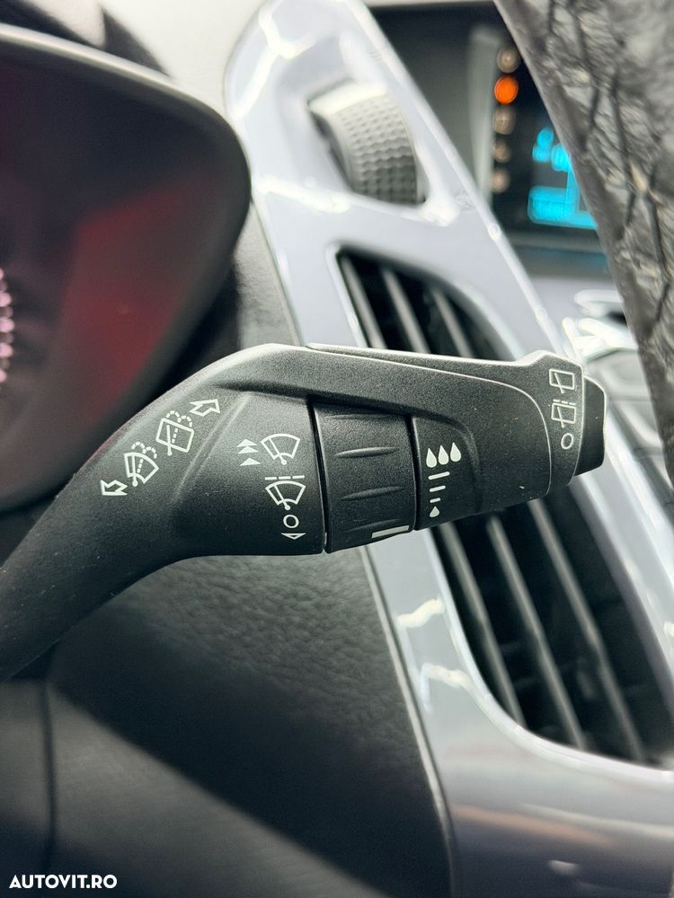 Ford Tourneo Connect 1.5 TDCi Start-Stop Trend - 29