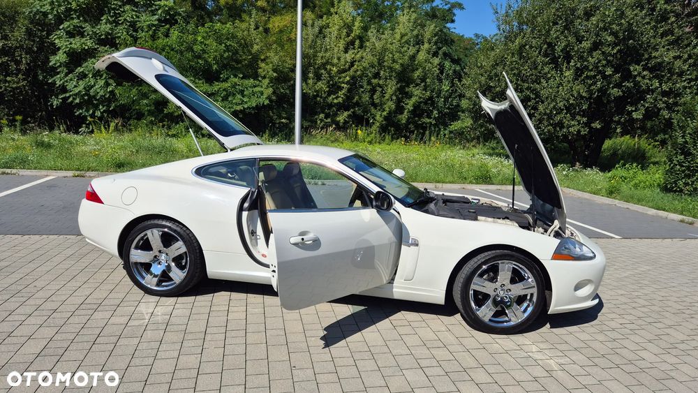 Jaguar XK 4.2 V8 - 19