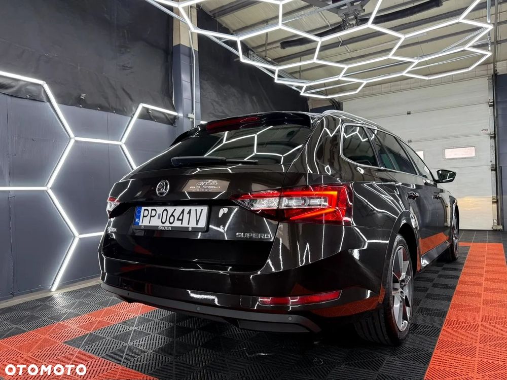 Skoda Superb 2.0 TDI DSG Style - 6