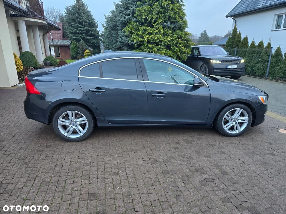 Volvo S60 T5 AWD Summum - 4