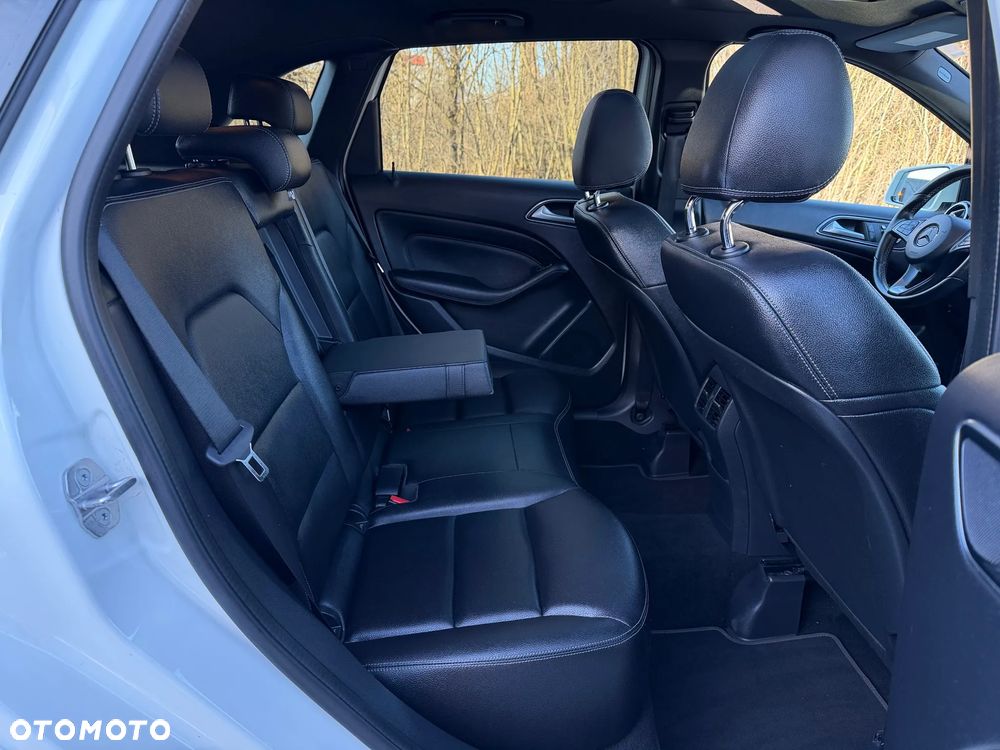 Mercedes-Benz Klasa B 250 4-Matic Style - 12