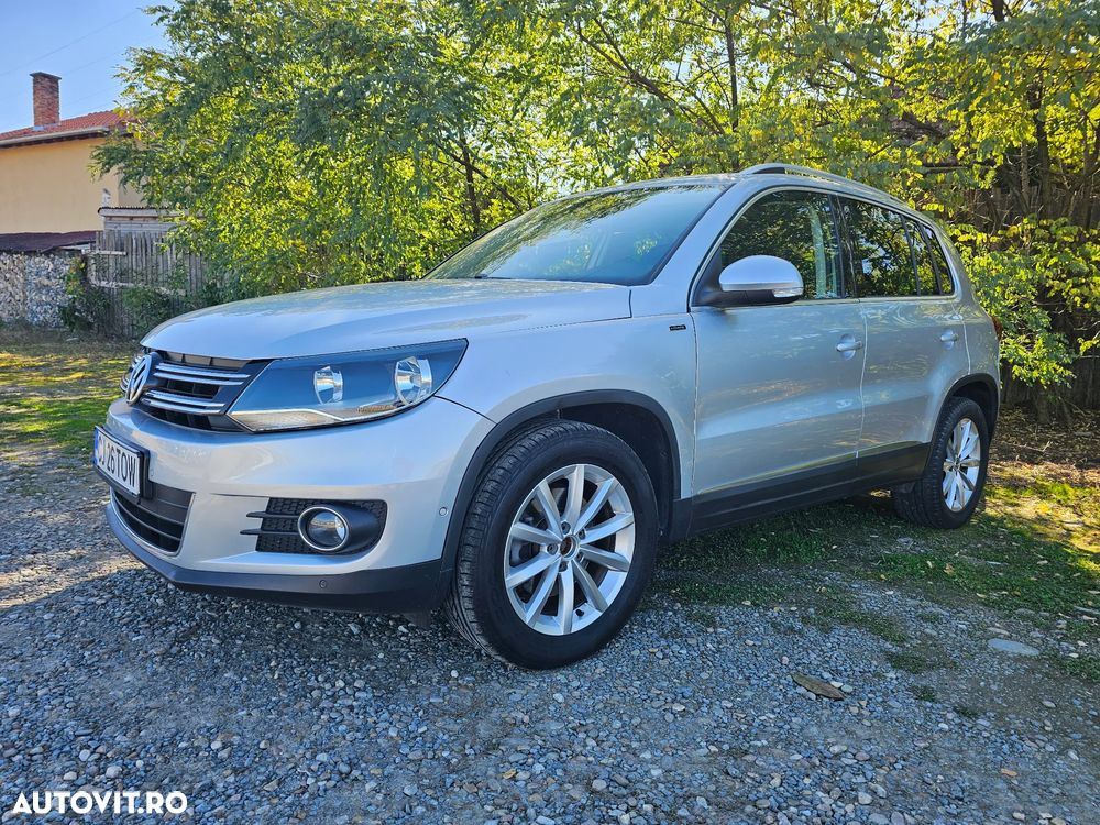 Volkswagen Tiguan 2.0 TDI DPF BlueMotion Technology Lounge Sport & Style - 9