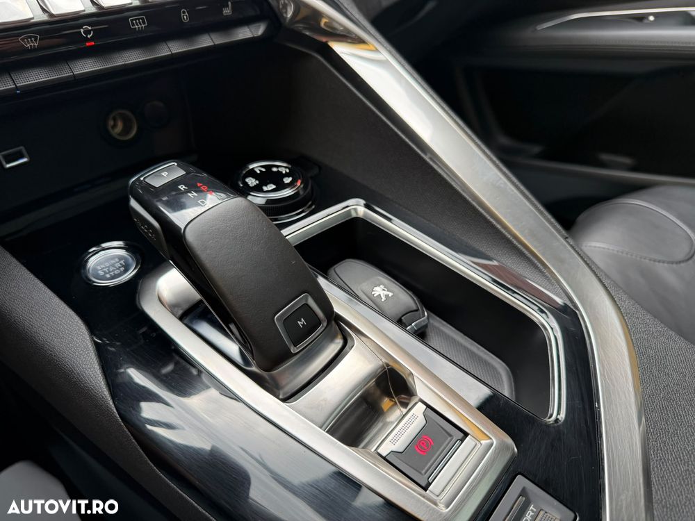 Peugeot 3008 BlueHDi 130 Stop & Start EAT8 Allure - 25
