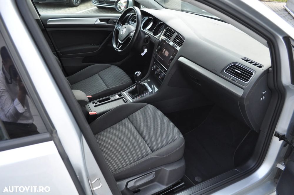 Volkswagen Golf 1.6 TDI SCR Trendline - 21