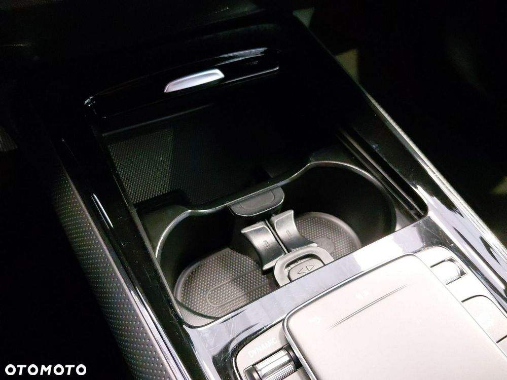 Mercedes-Benz GLB - 30