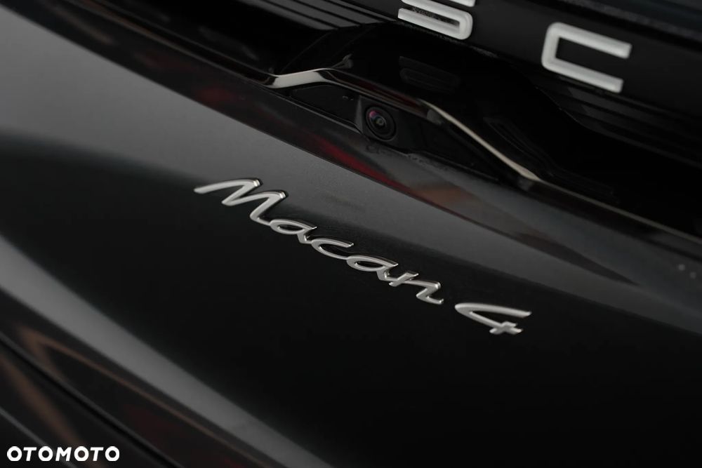 Porsche Macan - 24