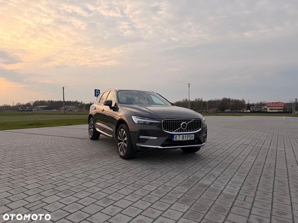 Volvo XC 60 B4 B Plus Bright - 4