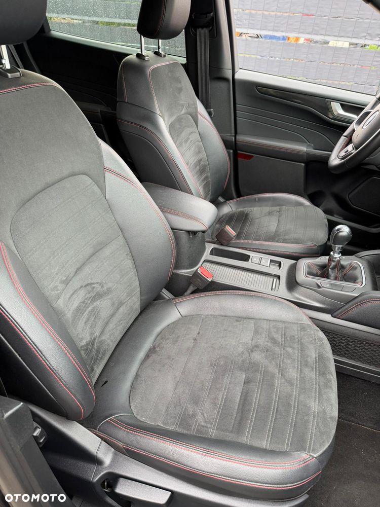 Ford Kuga 1.5 EcoBoost ST-LINE X - 12