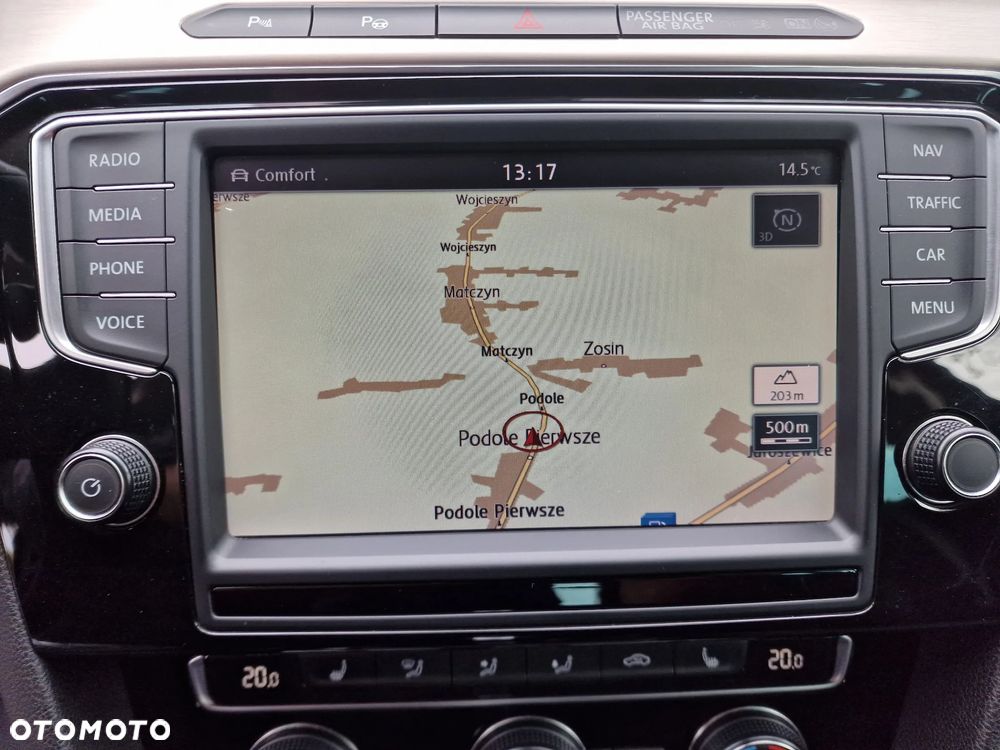 Volkswagen Passat - 13