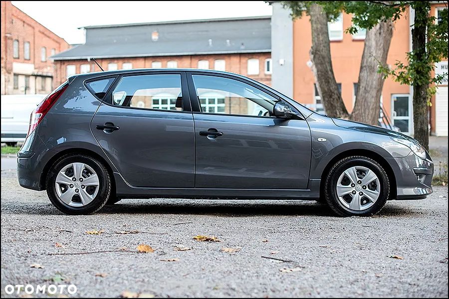 Hyundai i30 1.4 Edition Plus - 11