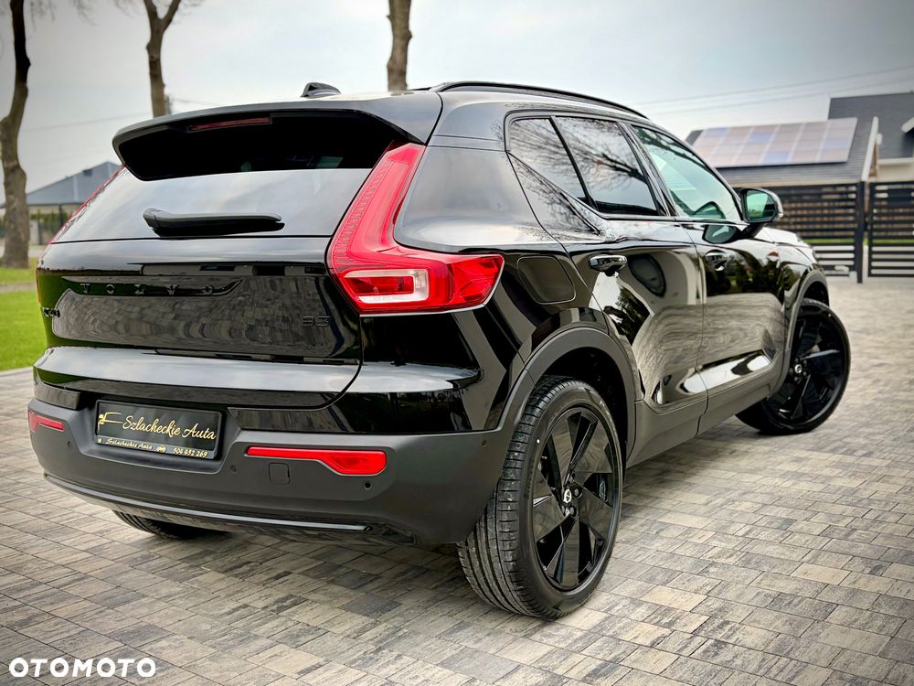 Volvo XC 40 B3 B DKG Ultra Black Edition - 4