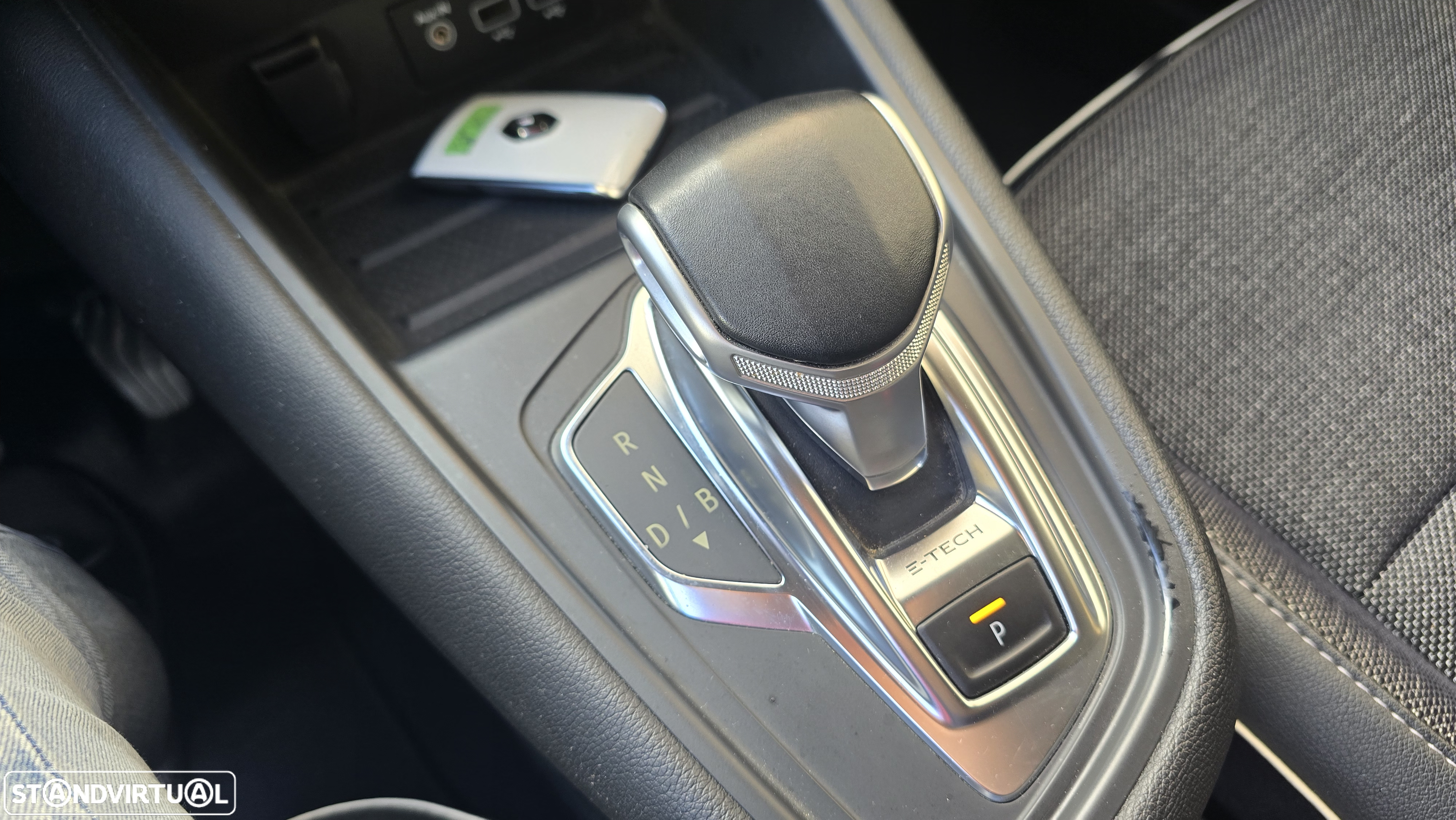 Renault Captur 1.6 E-Tech Plug-In Hybrid Techno - 28