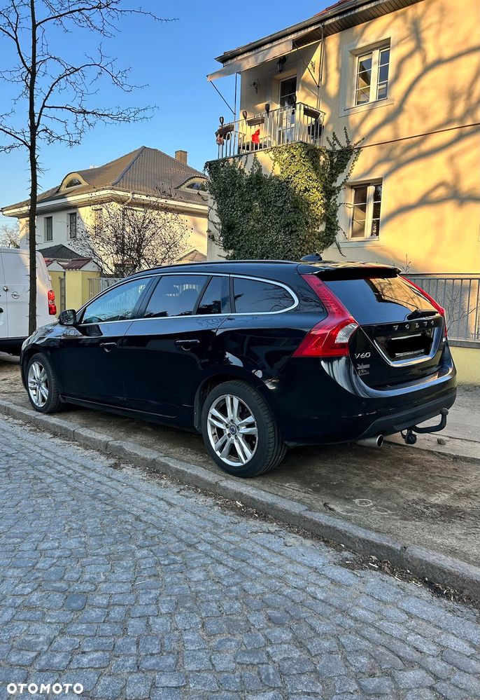Volvo V60 D3 Summum - 6