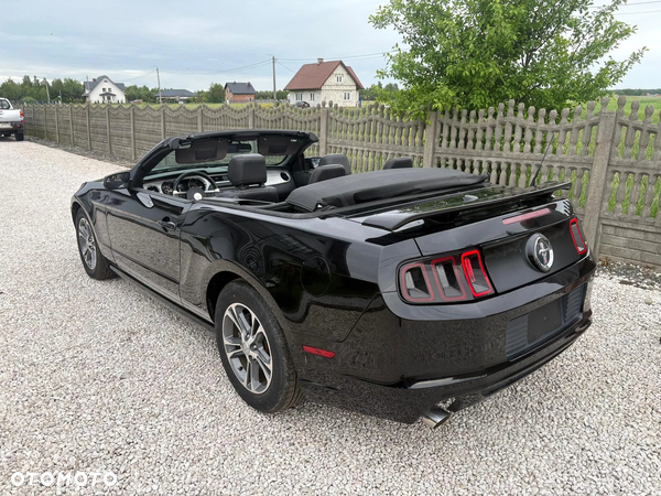 Ford Mustang 3.7 V6 Premium