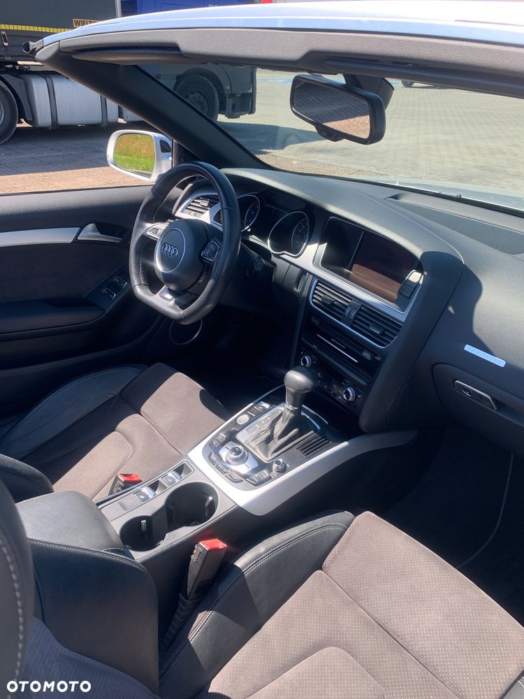 Audi A5 Cabrio - 12