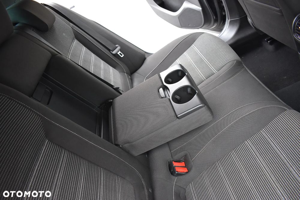 Opel Insignia - 17