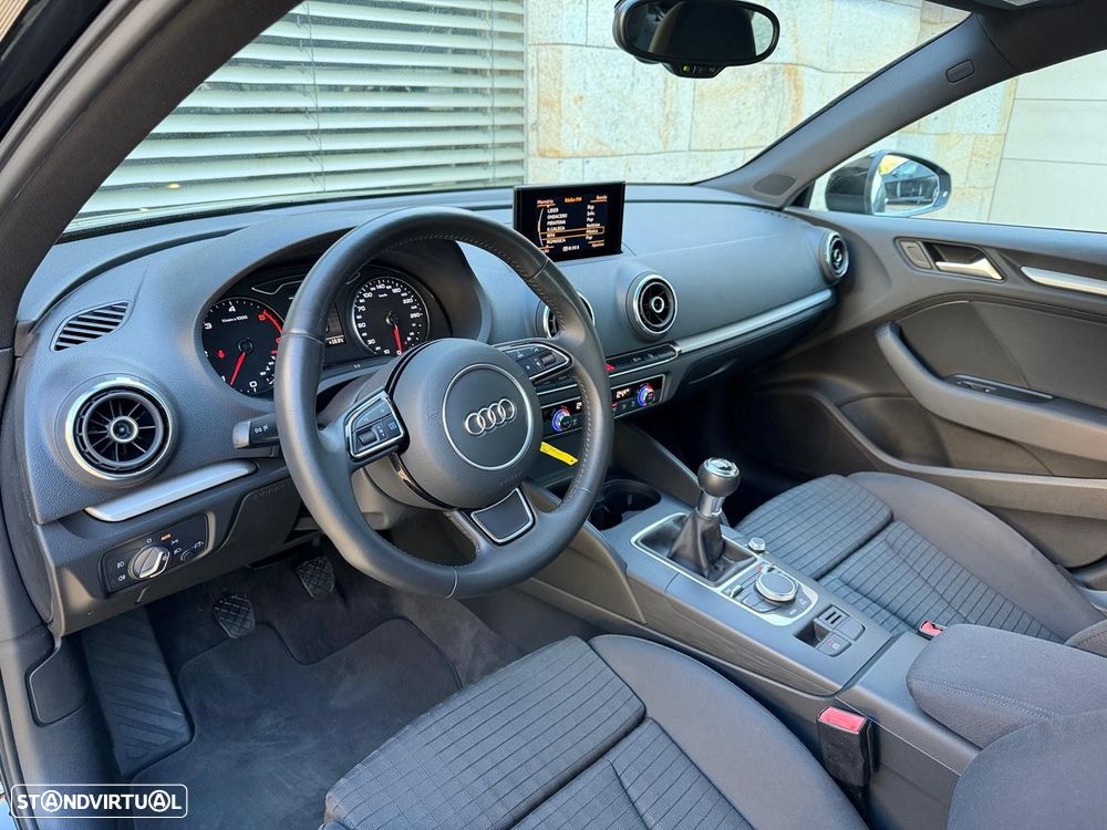 Audi A3 Sportback 1.6 TDI S-line - 5