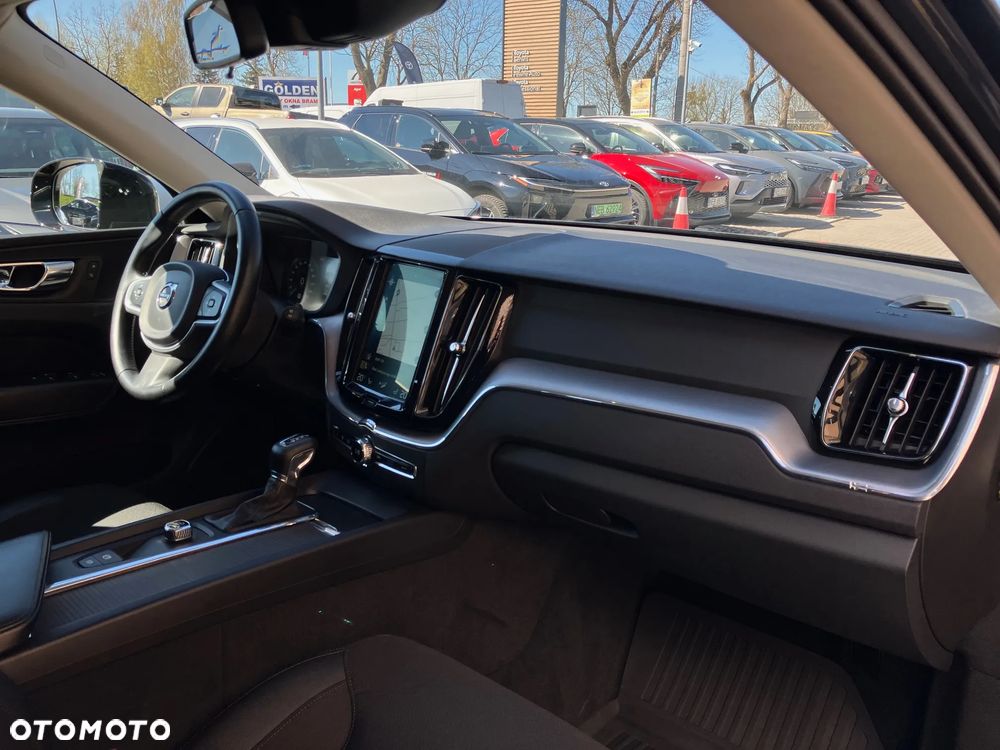 Volvo XC 60 D4 AWD Momentum - 15