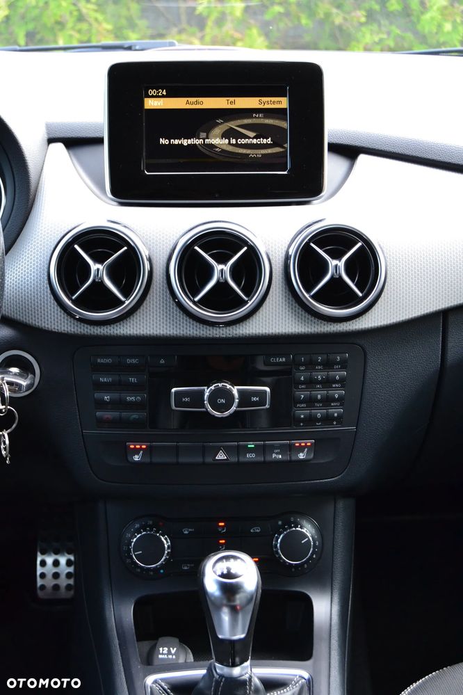 Mercedes-Benz Klasa B 180 CDI (BlueEFFICIENCY) - 36