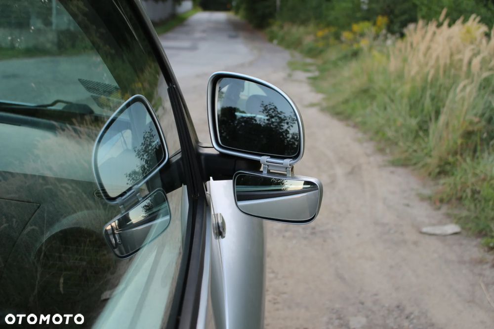 Volkswagen New Beetle - 25