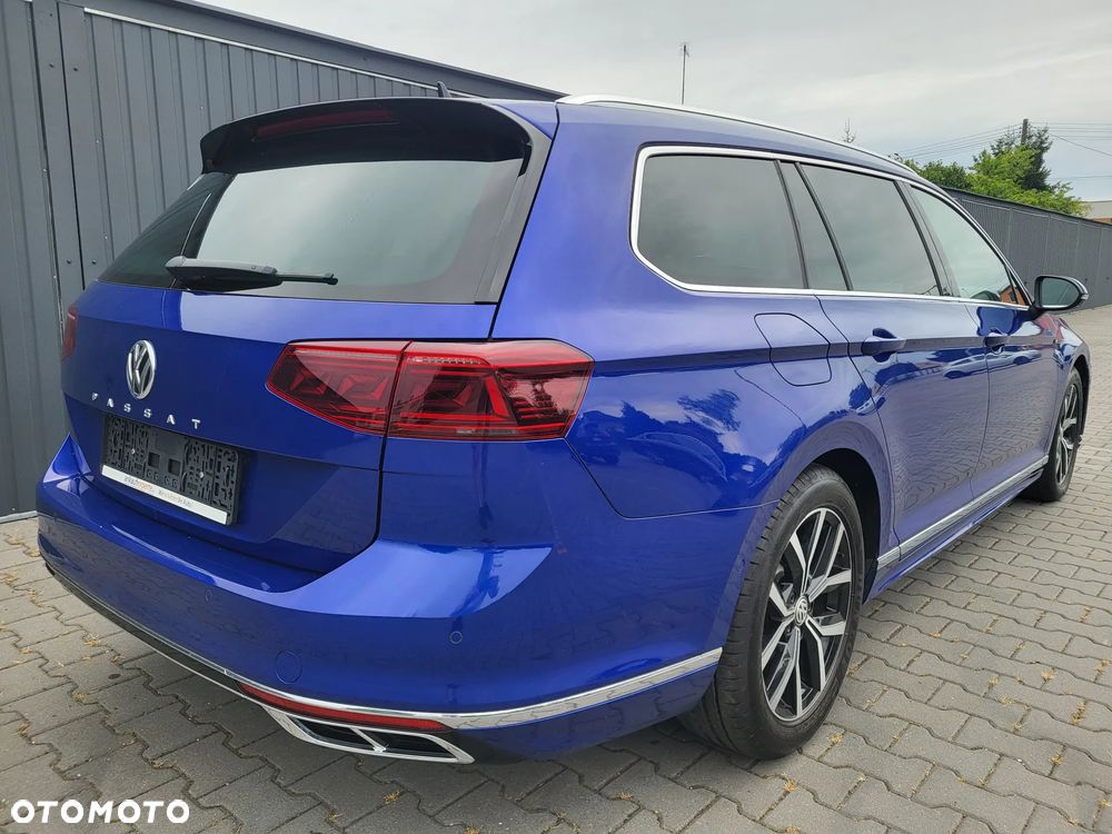 Volkswagen Passat - 2