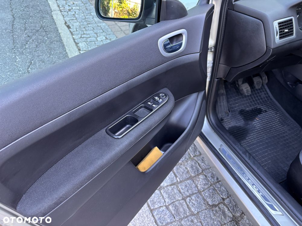Peugeot 307 2.0 - 22