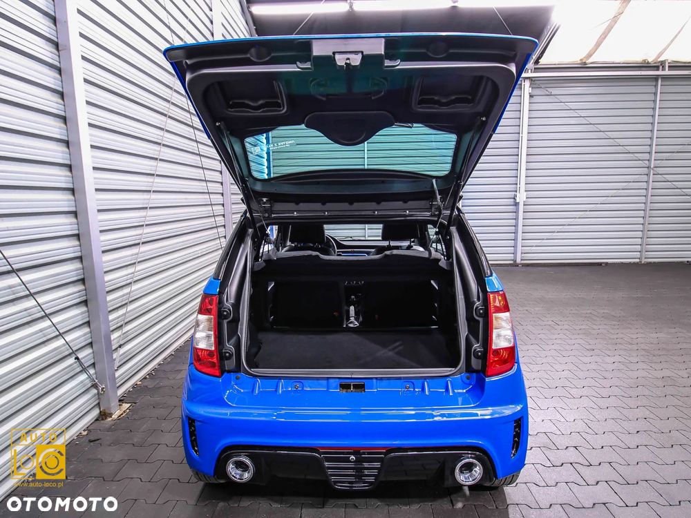 Ligier JS50L - 12