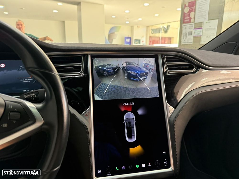 Tesla Model X 100D - 19