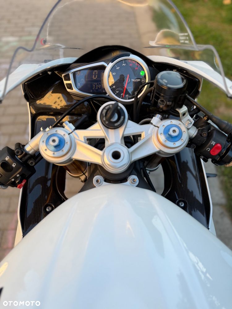 Triumph Daytona - 25